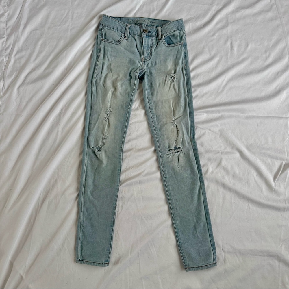 American Eagle Outfitters Light Blue Distressed Skinny Jeans